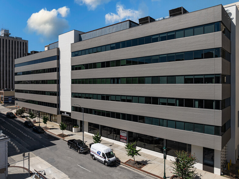 40 W Chesapeake Ave, Towson, MD à louer - Photo de l’immeuble – Image 1 sur 7