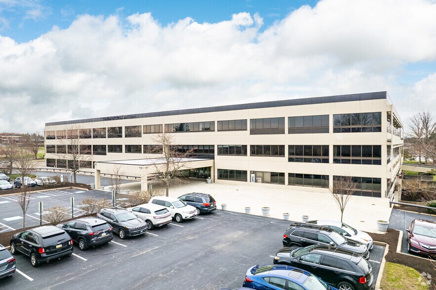 300 Sentry Pkwy E, Blue Bell, PA à louer - Photo de l’immeuble – Image 1 sur 4