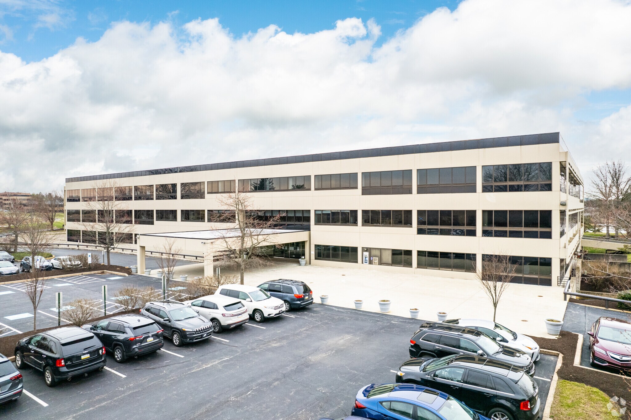 300 Sentry Pkwy E, Blue Bell, PA à louer Photo principale– Image 1 sur 5
