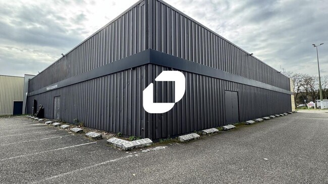 Plus de détails pour Local commercial à louer