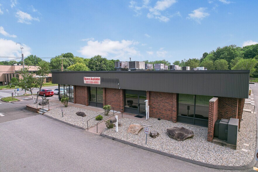730 Hebron Ave, Glastonbury, CT à louer - Photo de l’immeuble – Image 3 sur 5