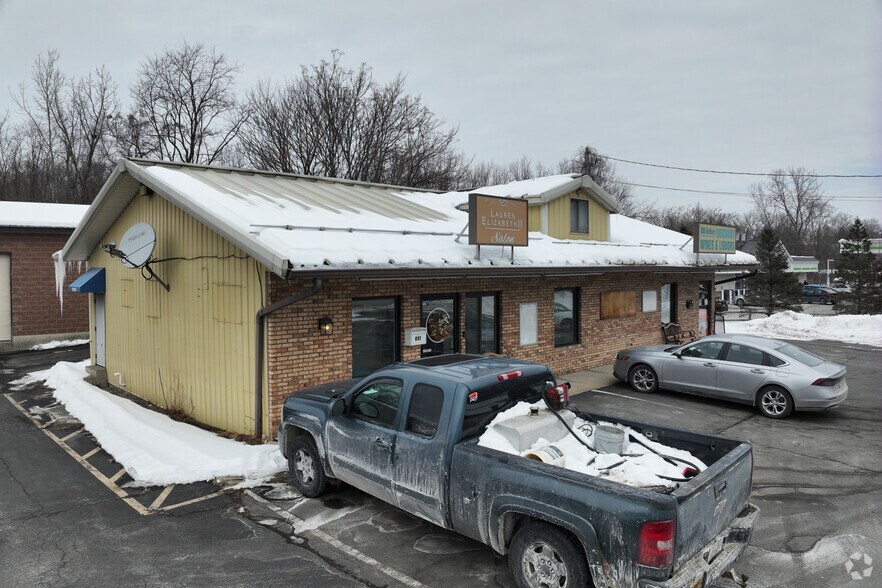 501 Campbell Ave, Troy, NY à vendre - Photo de l’immeuble – Image 2 sur 2