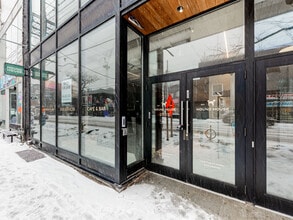 501 Queen St W, Toronto, ON à louer Photo de l’immeuble– Image 2 sur 15