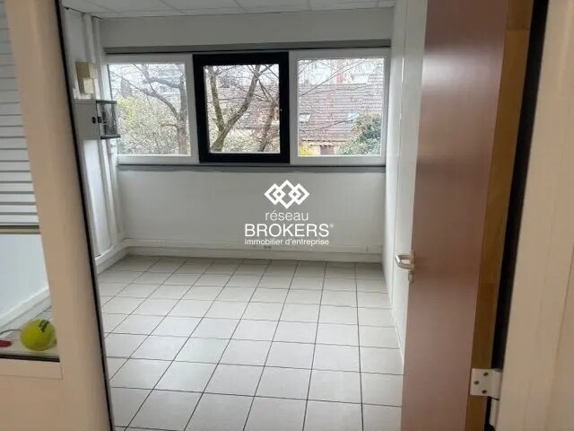 Local d’activités dans Fontenay-sous-Bois à louer Photo intérieure– Image 1 sur 5