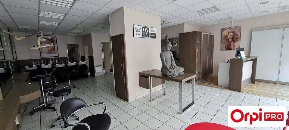 Local commercial dans Saint-Brieuc à louer - Photo de l’immeuble – Image 3 sur 3