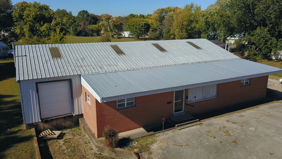 15145 Highland Dr, Mc Kenzie, TN à vendre - Photo de l’immeuble – Image 2 sur 11