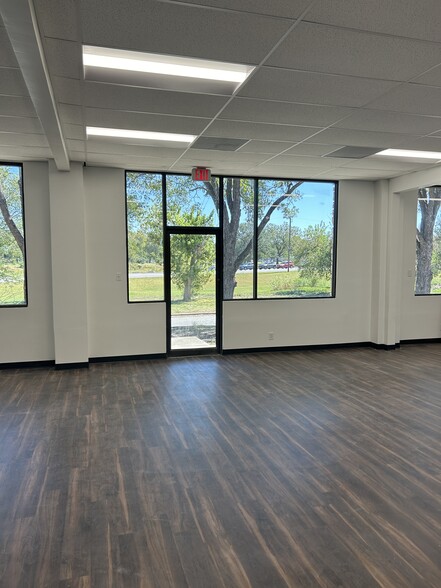 202 S C M Allen Pkwy, San Marcos, TX à louer - Photo de l’immeuble – Image 3 sur 6