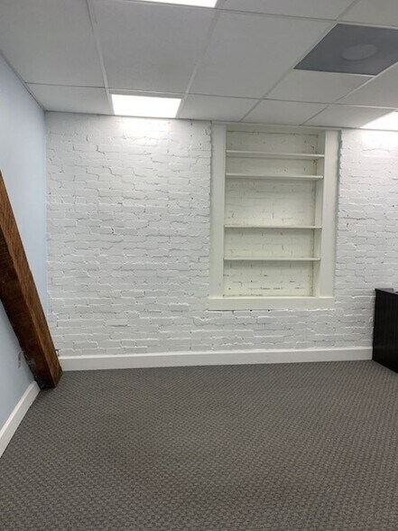 107-109 W Commercial St, Sanford, FL à louer - Photo de l’immeuble – Image 3 sur 7