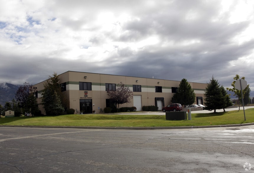 570 Sportsplex Dr, Kaysville, UT à louer - Photo principale – Image 2 sur 3