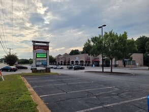 2541 N Pleasantburg Dr, Greenville, SC à louer Photo intérieure– Image 1 sur 6