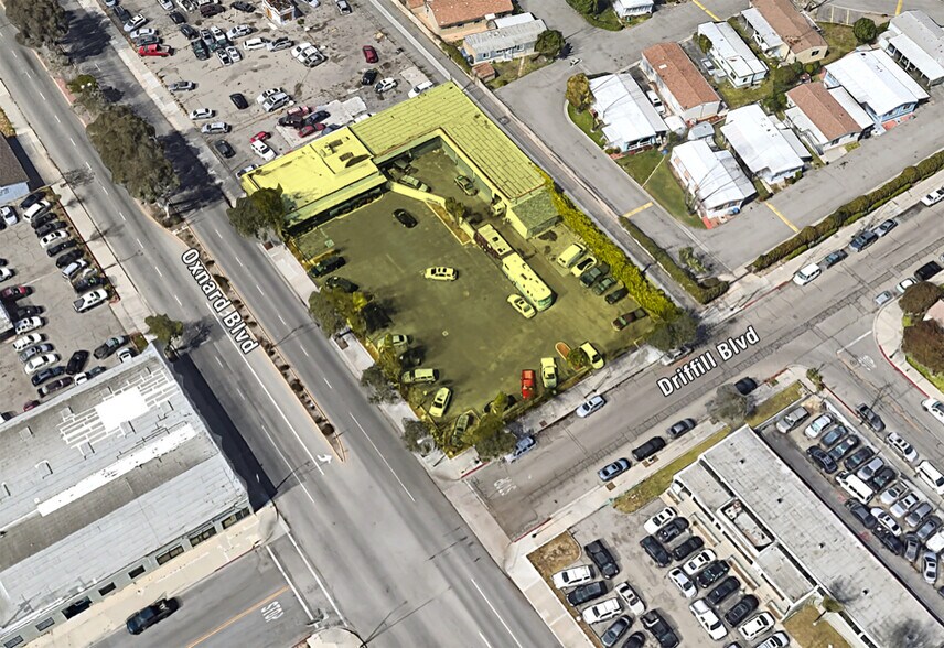 840-858 S Oxnard Blvd, Oxnard, CA à vendre - Aérien – Image 2 sur 9