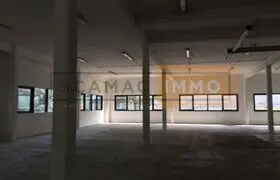 Plus de détails pour Bureau, Industriel/Logistique à louer