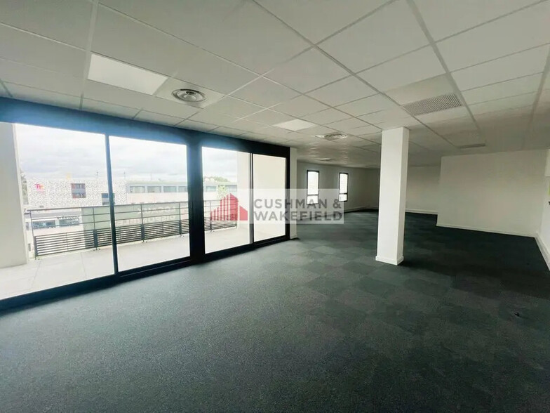 Bureau dans Nîmes à louer - Photo intérieure – Image 2 sur 3