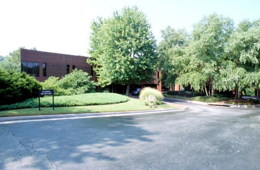 993 Johnson Ferry Rd NE, Atlanta, GA à louer - Autre – Image 2 sur 3