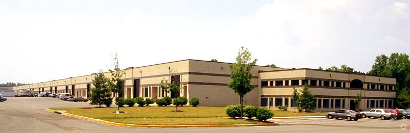 551-579 Commerce Dr, Upper Marlboro, MD à louer - Photo de l’immeuble – Image 2 sur 4