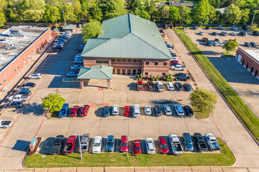 1902 Moores Ln, Texarkana, TX à louer - Photo de l’immeuble – Image 2 sur 6
