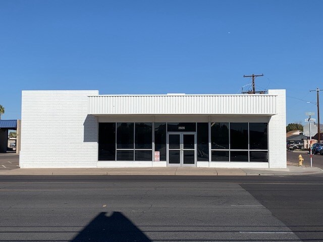 2926 E Thomas Rd, Phoenix, AZ à vendre - Photo de l’immeuble – Image 2 sur 11
