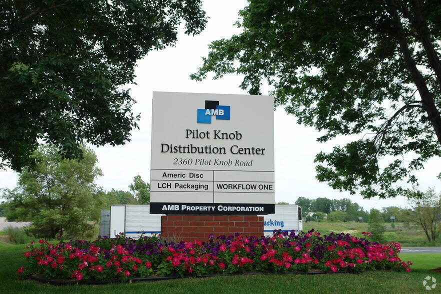 2360 Pilot Knob Rd, Mendota Heights, MN à louer - Photo de l’immeuble – Image 2 sur 8