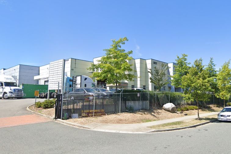 8675 130 St, Surrey, BC à vendre - Photo de l’immeuble – Image 2 sur 2