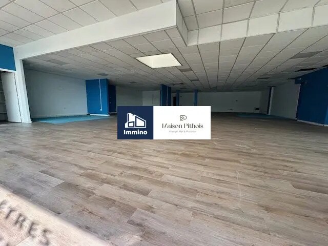 Local commercial dans Les Pennes-Mirabeau à louer - Photo de l’immeuble – Image 1 sur 4