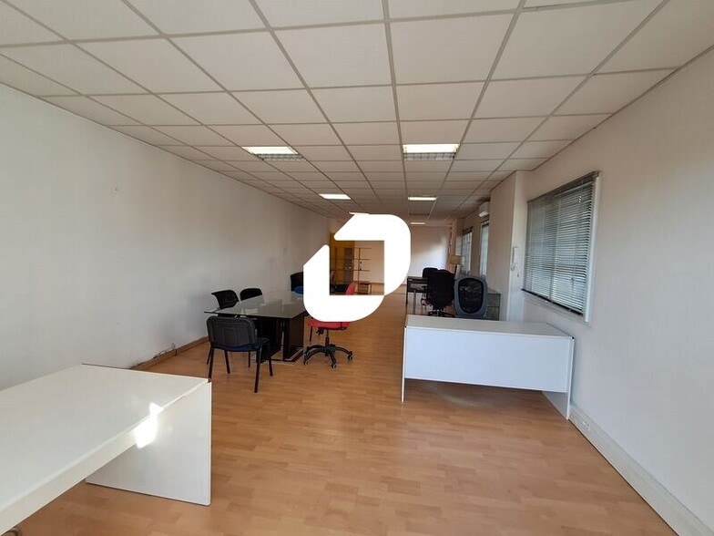 Bureau dans Cenon à louer - Photo intérieure – Image 3 sur 10