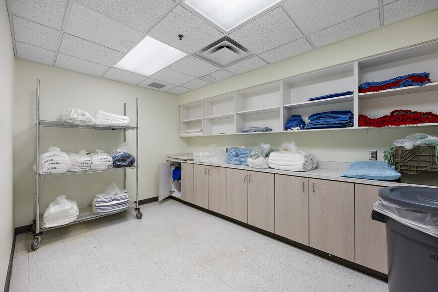 3610 N University Dr, Nacogdoches, TX à vendre - Photo intérieure – Image 2 sur 42