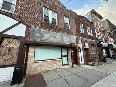 6938 Myrtle Ave, Glendale, NY à louer - Photo de l’immeuble – Image 2 sur 29