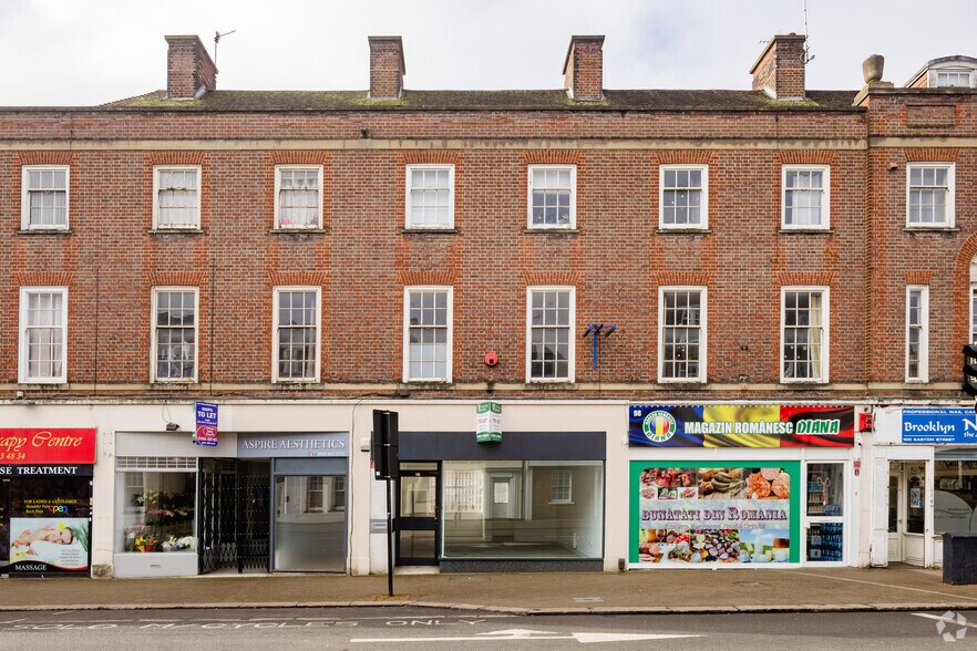 94-94A Easton St, High Wycombe à louer - Photo de l’immeuble – Image 3 sur 3