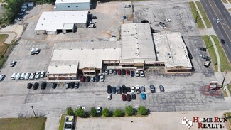 Plus de détails pour 1717 N Frazier St, Conroe, TX - Local commercial à louer
