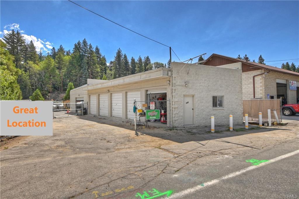 2455 Hunsaker, Running Springs, CA à louer Photo de l’immeuble– Image 1 sur 8