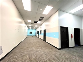 675 W Rankin Rd, Houston, TX à vendre Photo intérieure– Image 2 sur 19