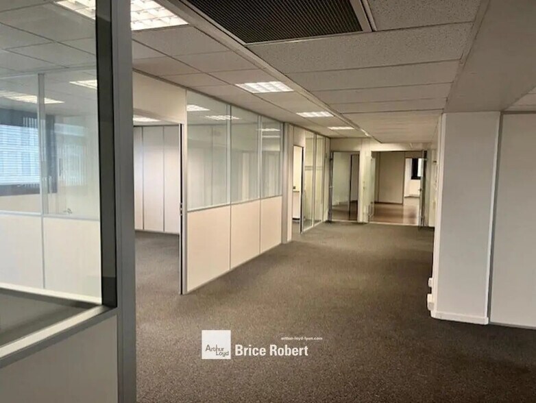 13 Rue Des Emeraudes, Lyon à louer - Photo intérieure – Image 2 sur 8