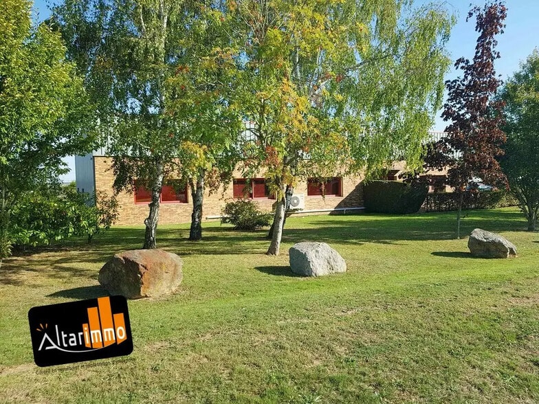 Local d'activités dans VERNEUIL D'AVRE ET D'ITON à vendre - Photo de l’immeuble – Image 1 sur 4