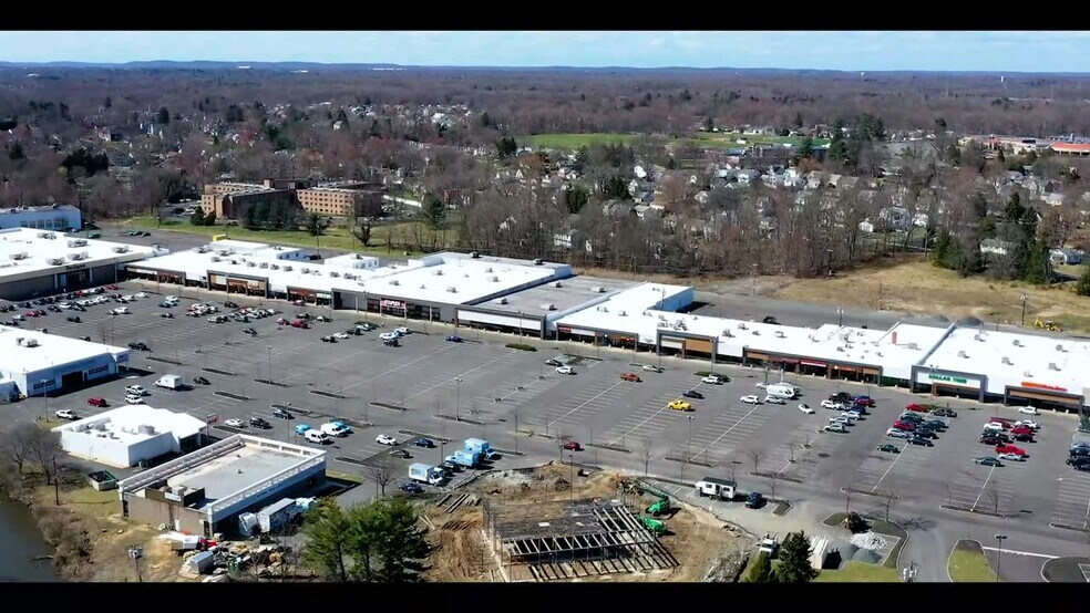 2495 US Highway 1, Lawrenceville, NJ à louer - Vidéo sur l’annonce professionnelle – Image 2 sur 10
