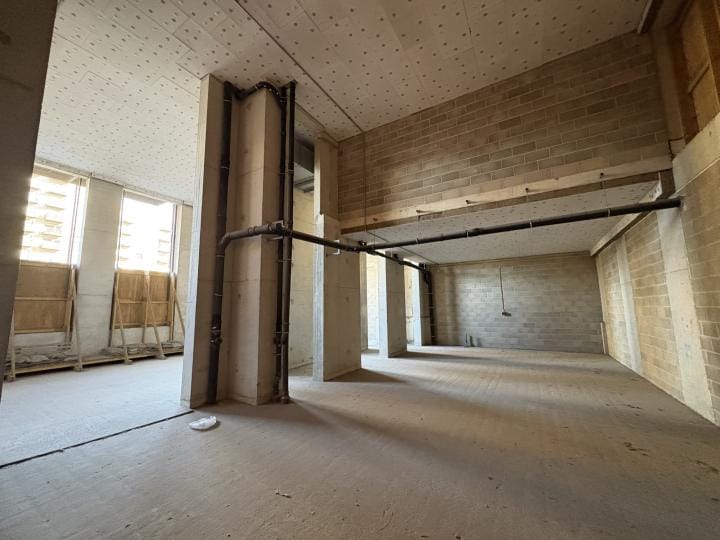 North Woolwich Rd, Londres, LND E16 2BG - Lot 20.018 - - Photo intérieure - Image 1 of 4