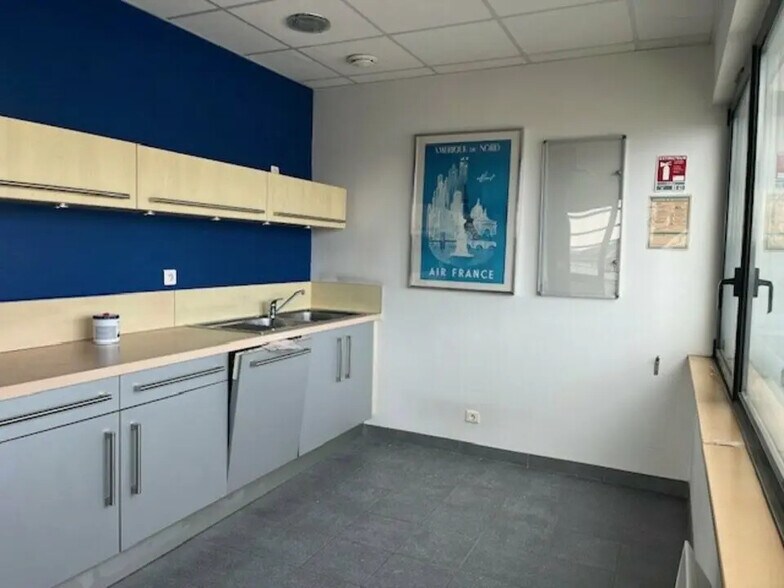 Bureau dans Brest à louer - Photo de l’immeuble – Image 3 sur 6