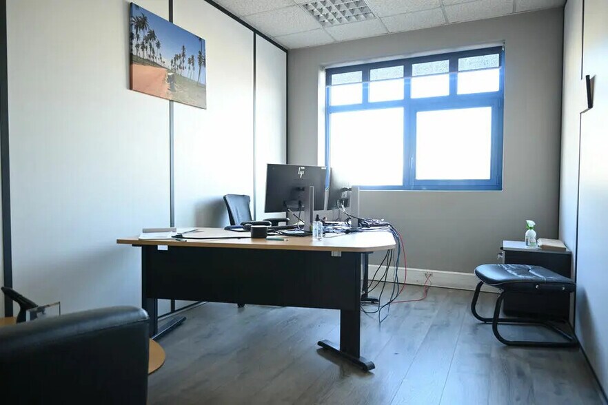 Bureau dans Lyon à louer - Photo de l’immeuble – Image 2 sur 13