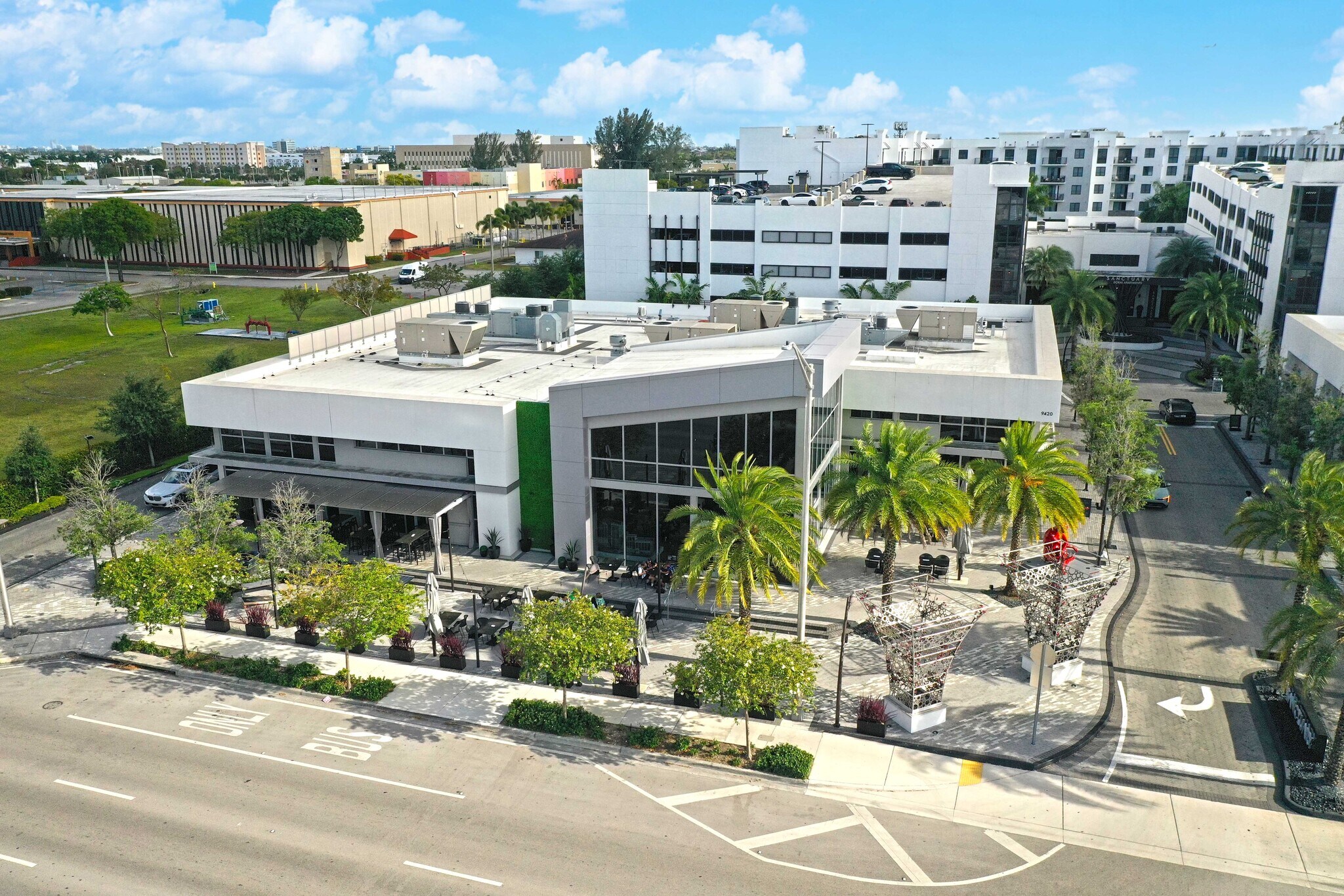 9420 NW 41st St, Doral, FL à vendre Photo principale– Image 1 sur 17