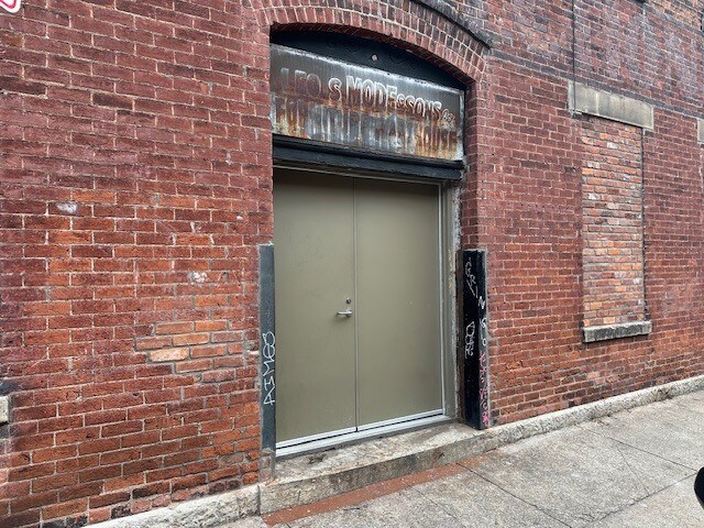 1318 Clay St, Cincinnati, OH à louer - Photo de l’immeuble – Image 3 sur 3