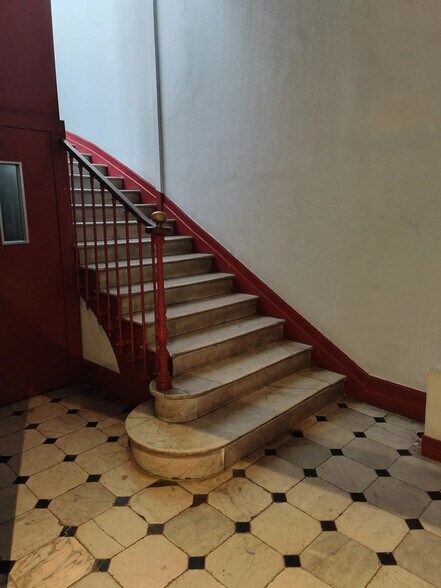 Bureau dans Cannes à louer - Photo de l’immeuble – Image 3 sur 9