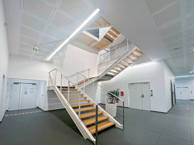 26 Avenue De Winchester, Saint-Germain-en-Laye à louer - Photo intérieure – Image 3 sur 12