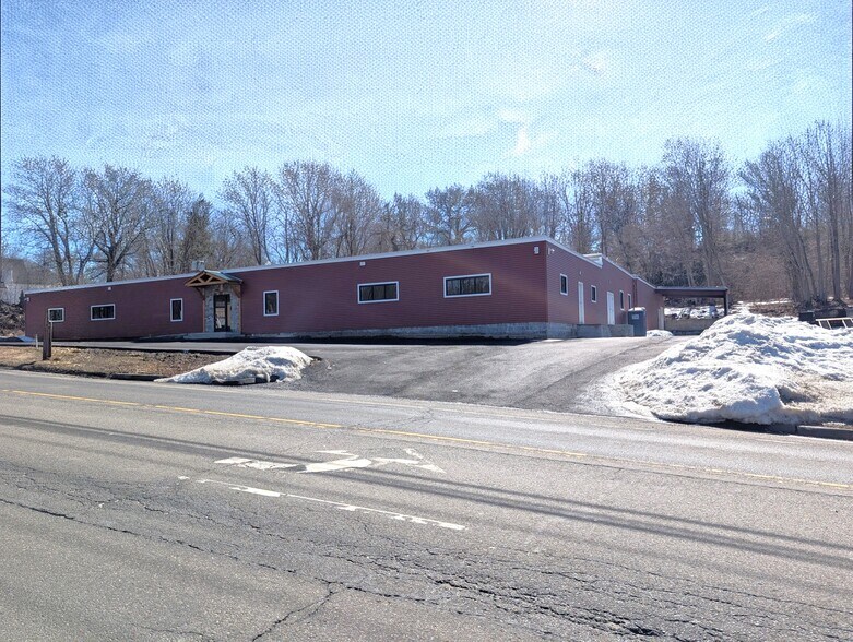 3812 East Main St, Waterbury, CT à louer - Photo de l’immeuble – Image 2 sur 3