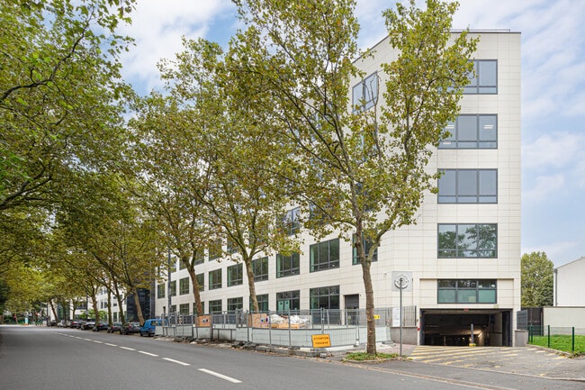 Plus de détails pour 10 Rue Raymond David, Malakoff - Bureau à louer