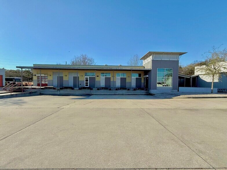 2501 E President St, Savannah, GA à louer - Photo de l’immeuble – Image 3 sur 27