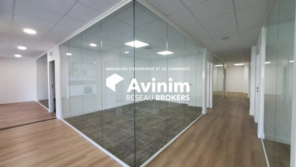 Bureau dans Argonay à vendre - Photo de l’immeuble – Image 2 sur 16