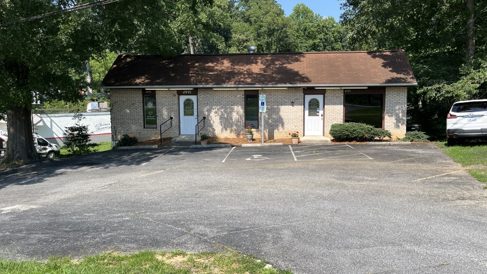 4985-4991 Bethania Rd, Winston-Salem, NC à louer Photo de l’immeuble– Image 1 sur 14