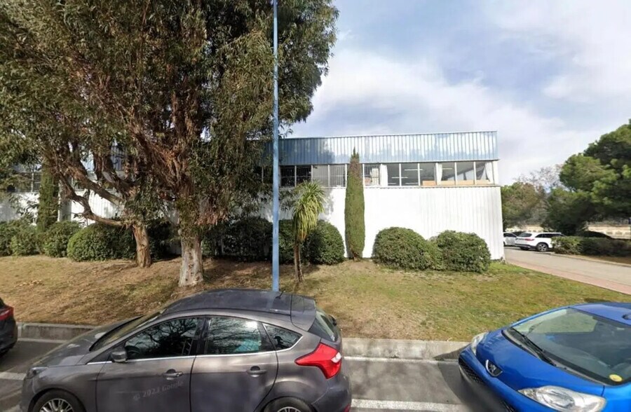 Local d’activités dans Carros à louer - Photo de l’immeuble – Image 3 sur 14