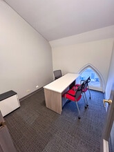 30 N Lincoln St, Batavia, IL à louer Photo intérieure– Image 2 sur 50