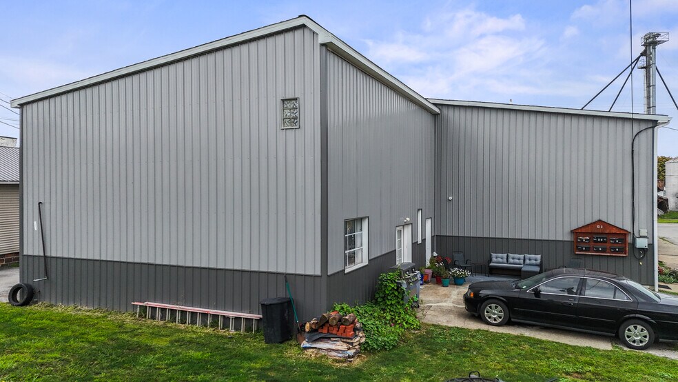 41 Railroad St, New London, OH à vendre - Photo de l’immeuble – Image 3 sur 12