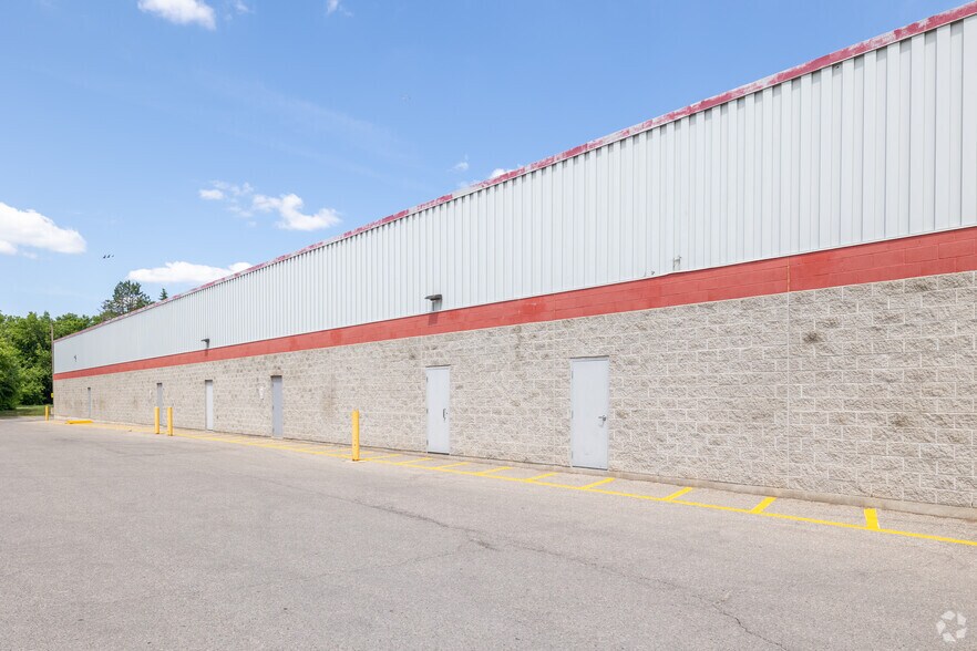 130 Young St, New Tecumseth, ON à louer - Photo de l’immeuble – Image 2 sur 11